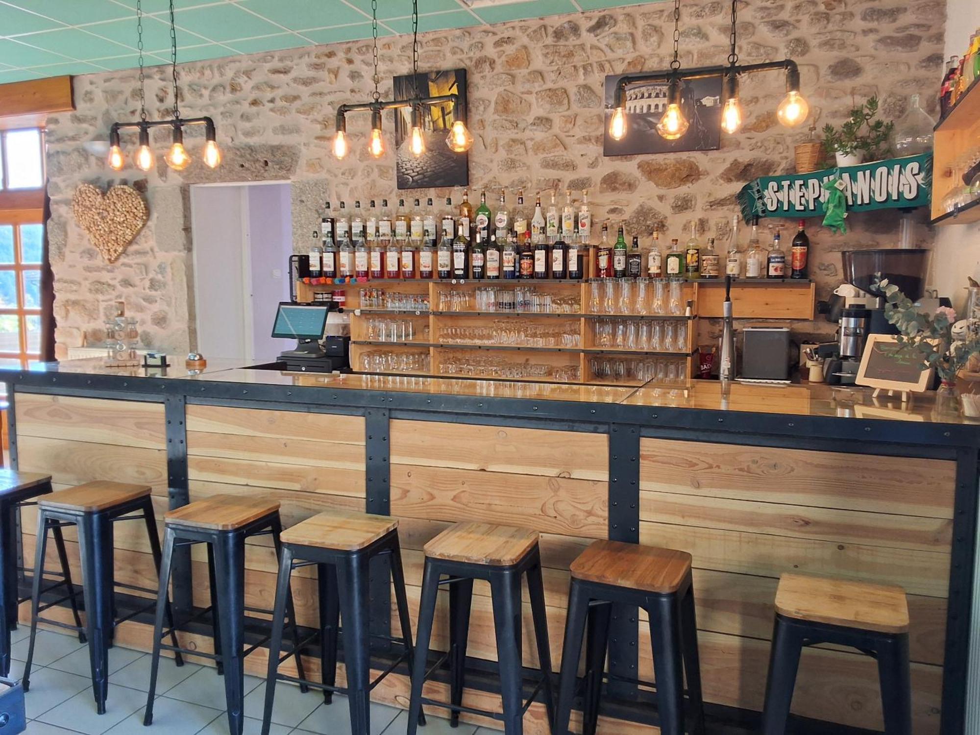 L'Auberge De La Source La Valla-sur-Rochefort المظهر الخارجي الصورة