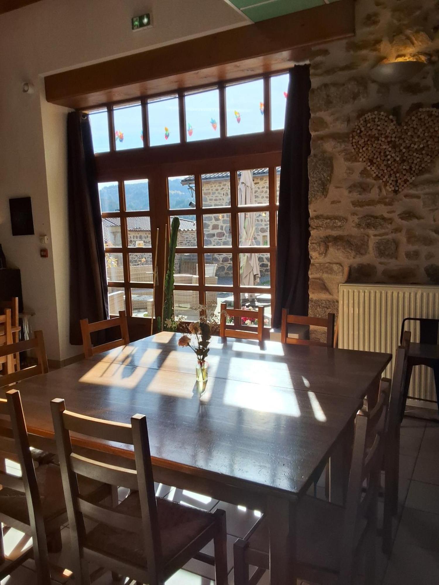 L'Auberge De La Source La Valla-sur-Rochefort المظهر الخارجي الصورة